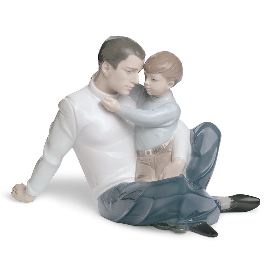 Scultura in porcellana spagnola "AMARE E PROTEGGERE" Nao by Lladrò