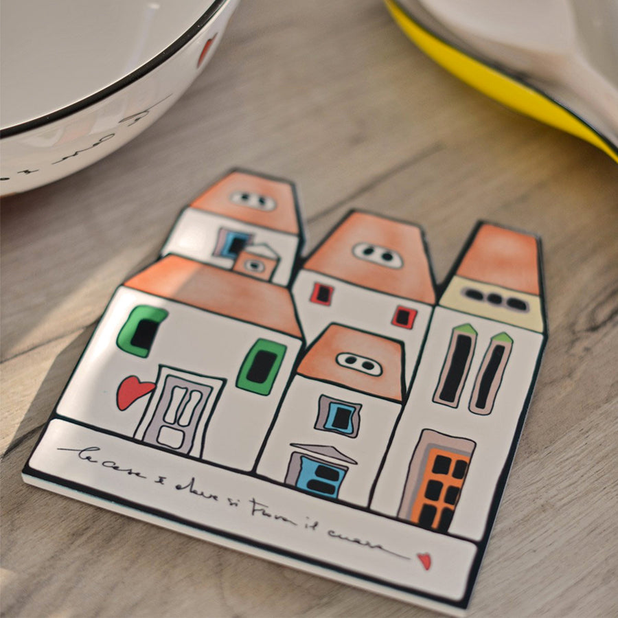 Set Sottopentola in ceramica decorata, Apribottiglie e Tagliapizza LE CASETTE Egan