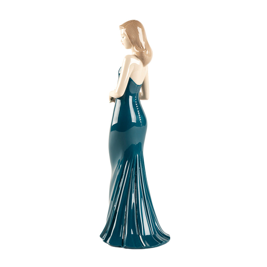 Scultura in porcellana spagnola "L' ELEGANZA DI UNA ROSA (BLUE)" Nao by Lladrò