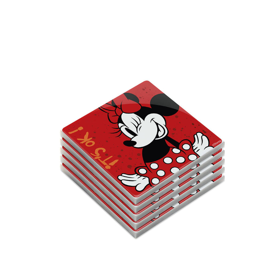 Foto di ambientazione con cinque sottobicchieri Minnie Mouse I AM rosso Egan