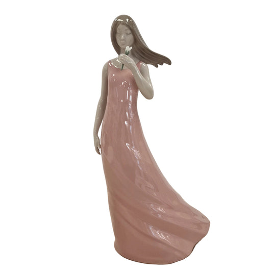 Scultura in porcellana spagnola "SOGNARE AD OCCHI APERTI!" NAO by Lladró