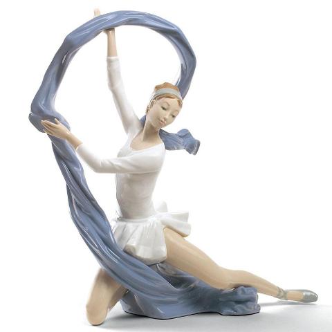 Scultura in porcellana spagnola BALLERINA CON VELO Nao by Lladro edizione speciale